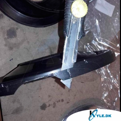 Tilskæring af hjulkapsel Ape 50