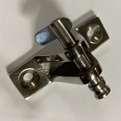 Halterung für Motorhauben-Gabelabdeckung mit Scharnierschloss