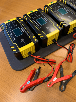 Værkstedstavle batterilader til blybatteri