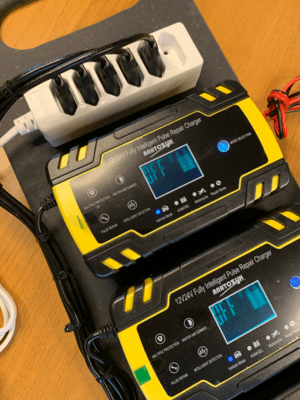 Værkstedstavle batterilader til blybatteri