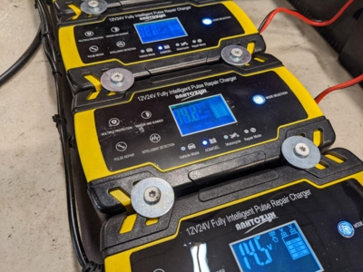 Værkstedstavle batterilader til blybatteri