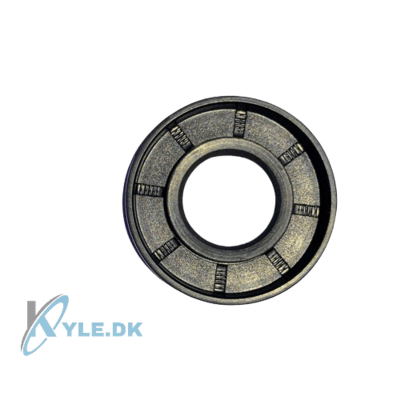 Pakdåse ved trækaksel og differentiale på Bach Delux26 G4 Kabinescooter. Pakdåse måler 20 x 42 x 07 mm.